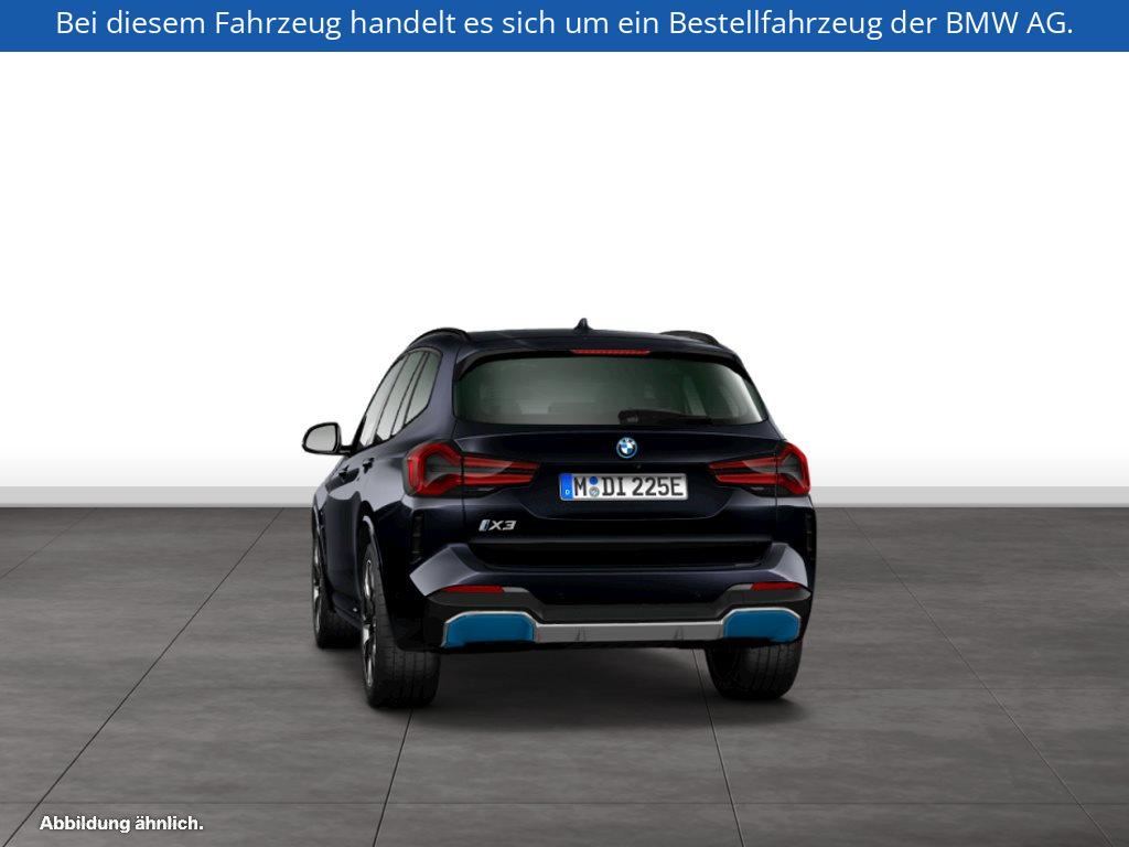Fahrzeugabbildung BMW iX3 M Sport