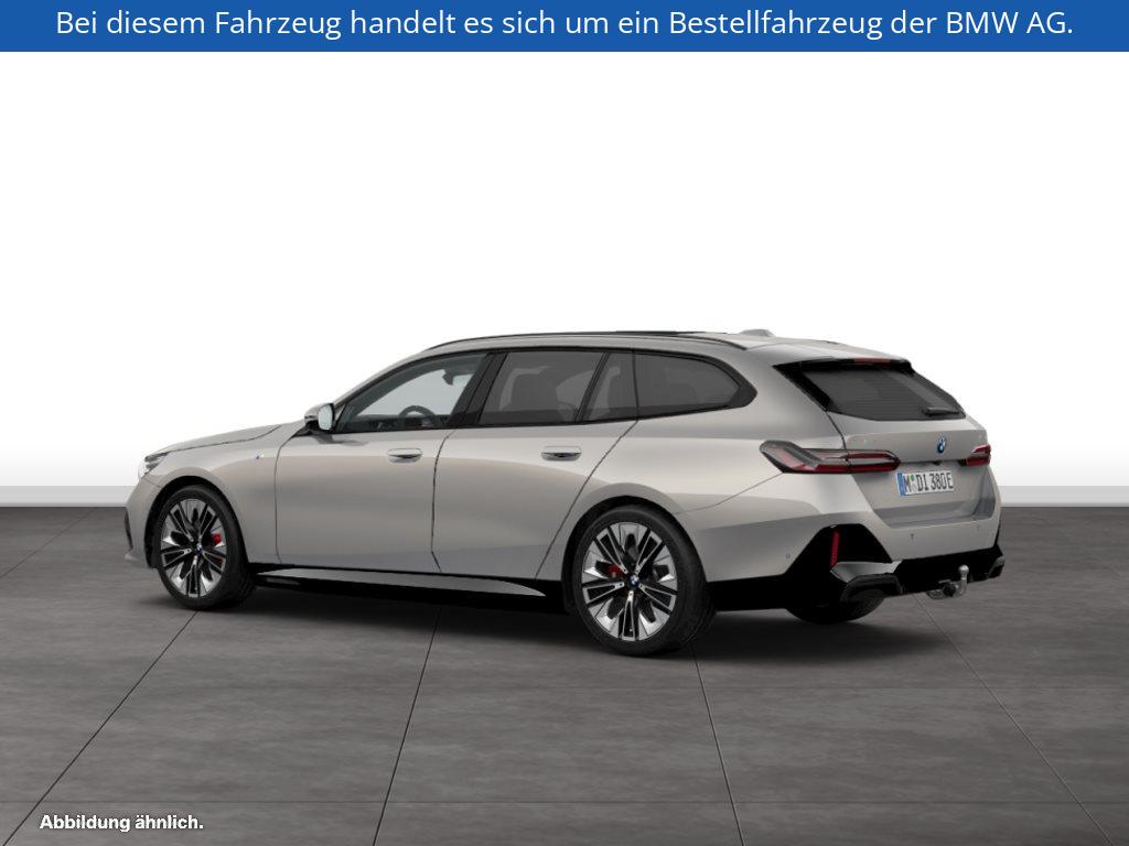 Fahrzeugabbildung BMW i5 xDrive40 Touring