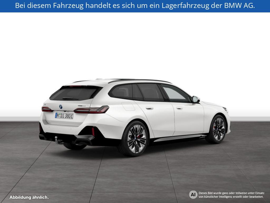 Fahrzeugabbildung BMW i5 xDrive40 Touring