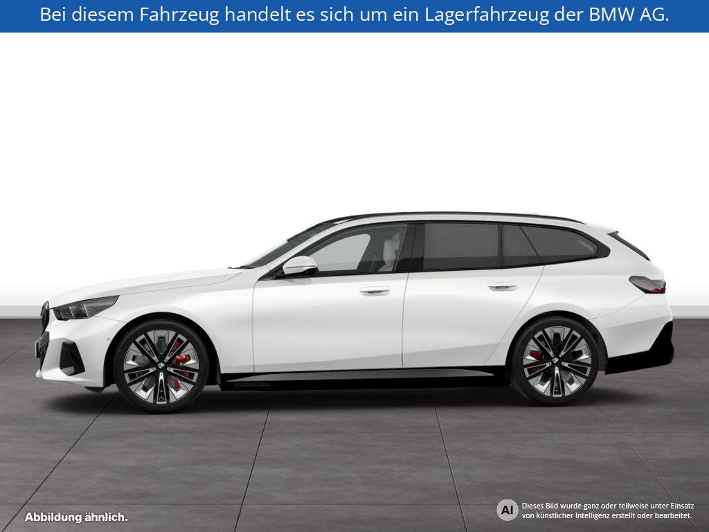 Fahrzeugabbildung BMW i5 xDrive40 Touring