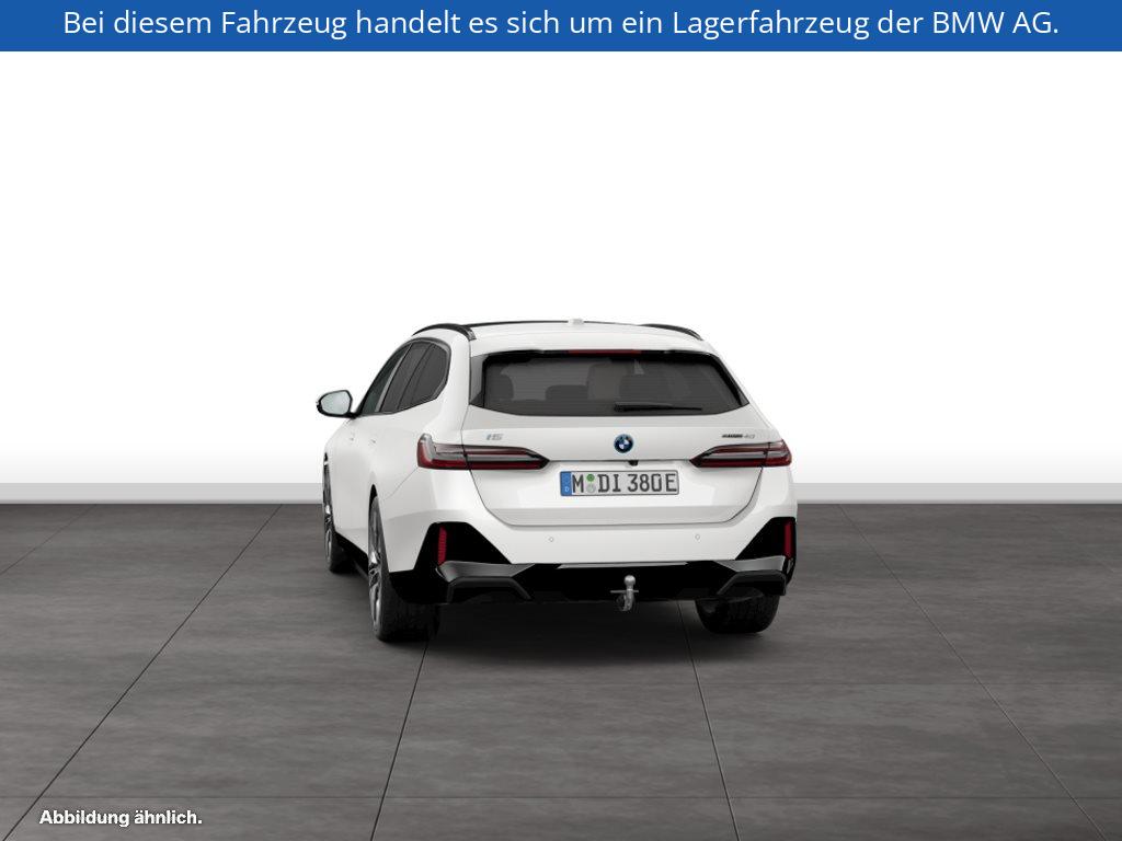 Fahrzeugabbildung BMW i5 eDrive40 Touring