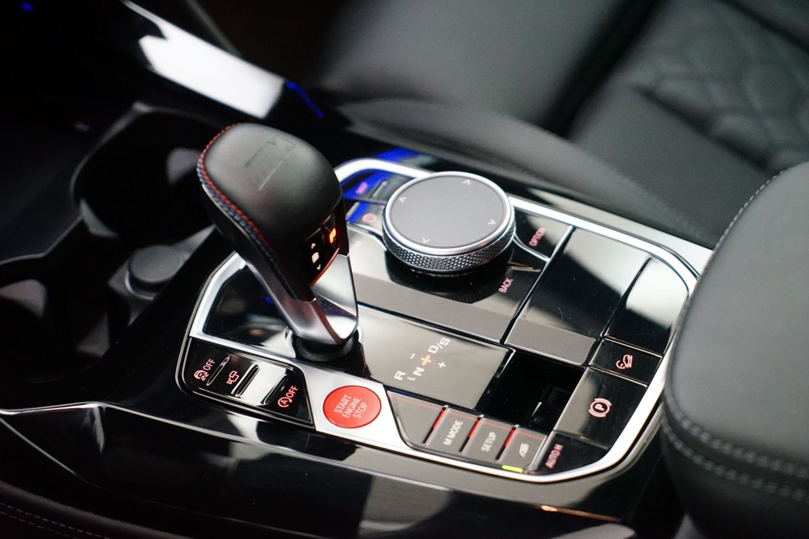 Fahrzeugabbildung BMW X4 M Competition [DA Prof., HK Sound, HUD, 360°]