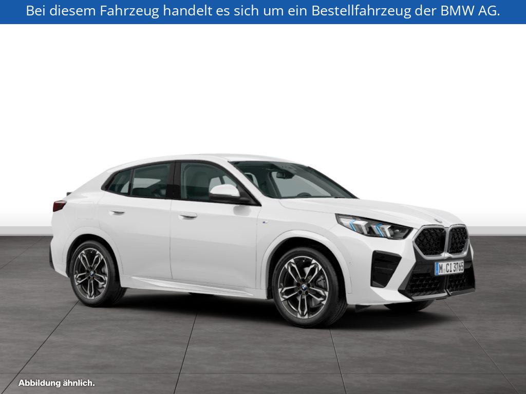 Fahrzeugabbildung BMW X2 sDrive20i