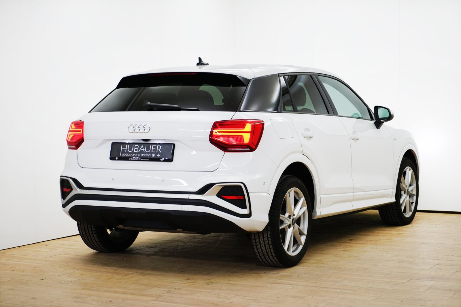 Fahrzeugabbildung Audi Q2 35 TFSI S tronic [Navi, LED, RFK, Pano, SHZ]