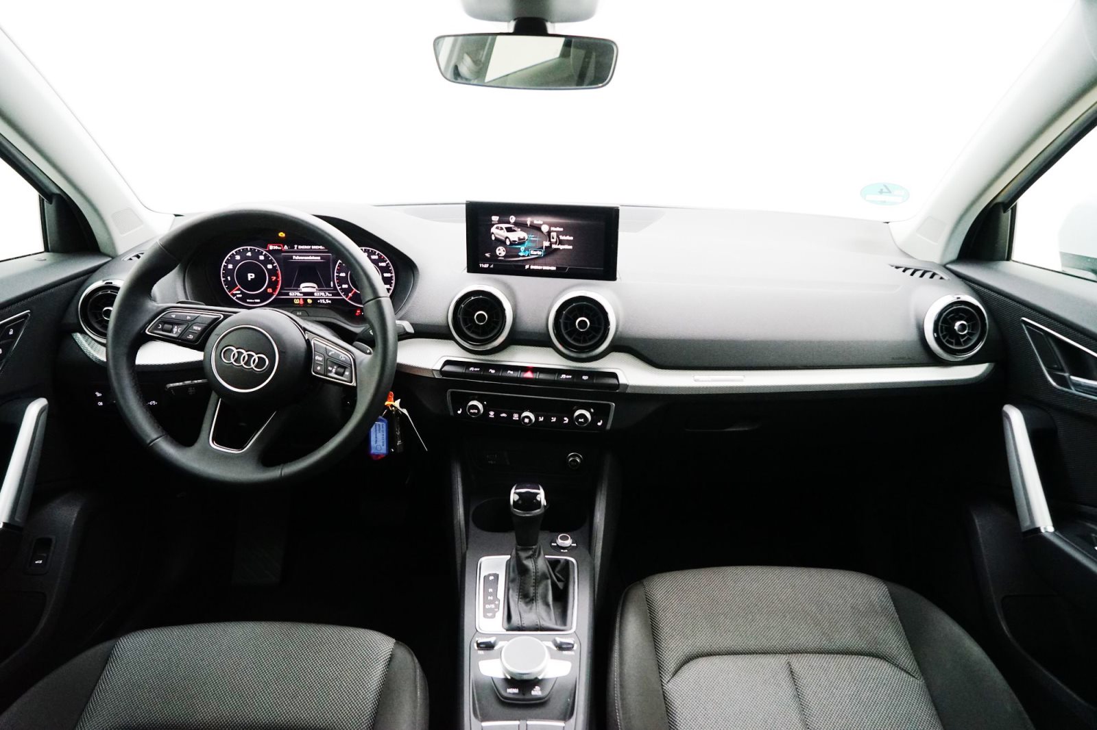Fahrzeugabbildung Audi Q2 35 TFSI S tronic [Navi, LED, RFK, Pano, SHZ]