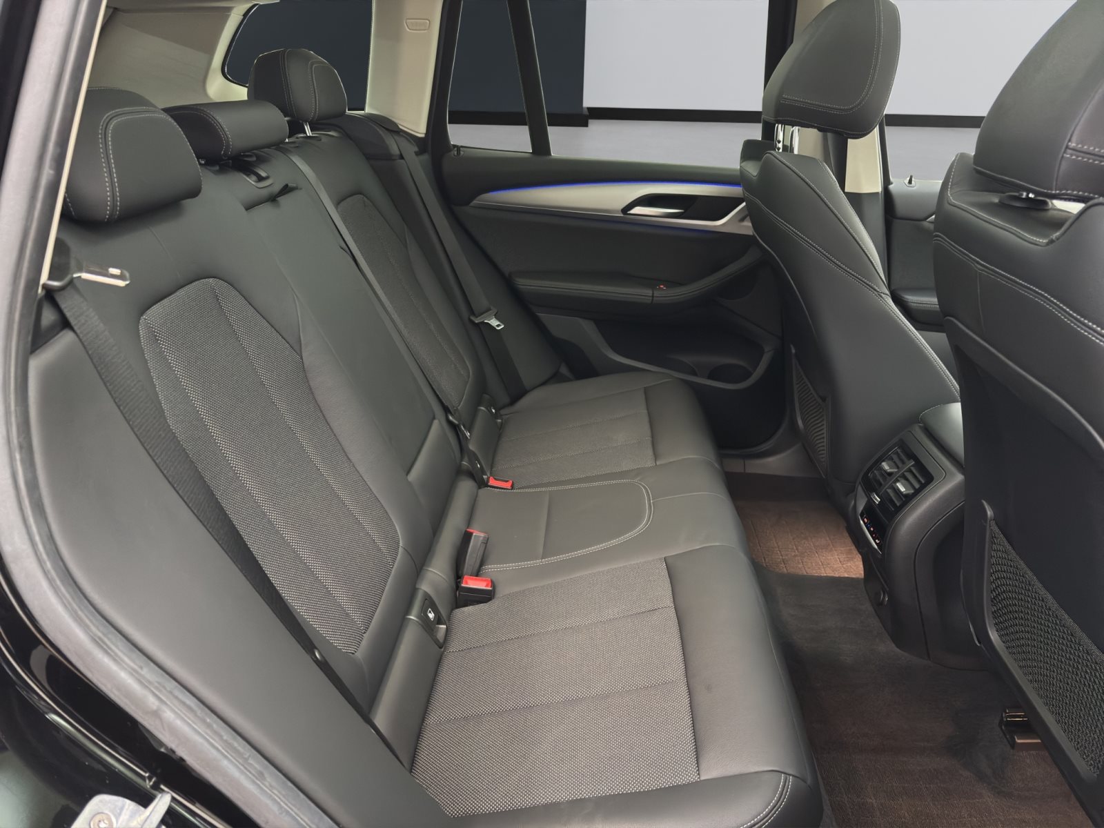 Fahrzeugabbildung BMW X3 xDrive20d [xLine, Navi Prof., Pano, HUD, AHK]