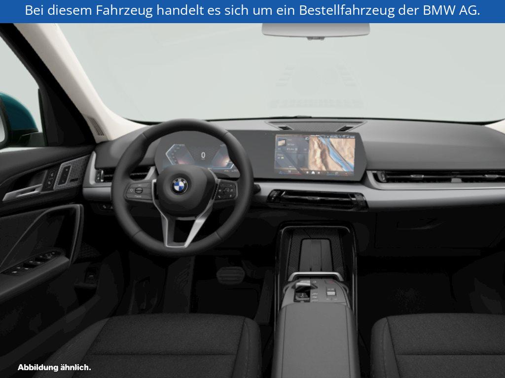 Fahrzeugabbildung BMW X1 sDrive20i