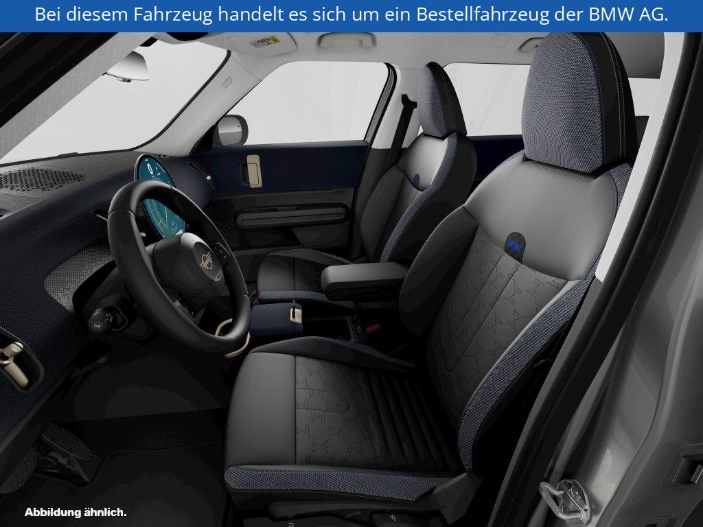 Fahrzeugabbildung MINI Countryman D