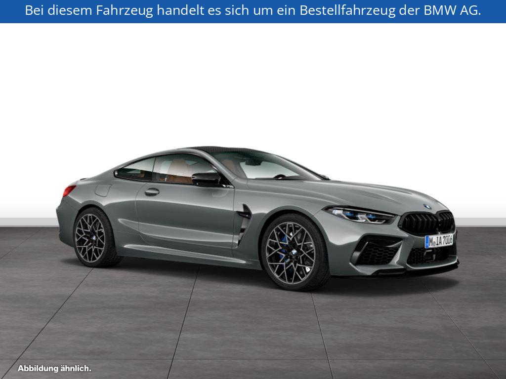 Fahrzeugabbildung BMW M8 Coupé