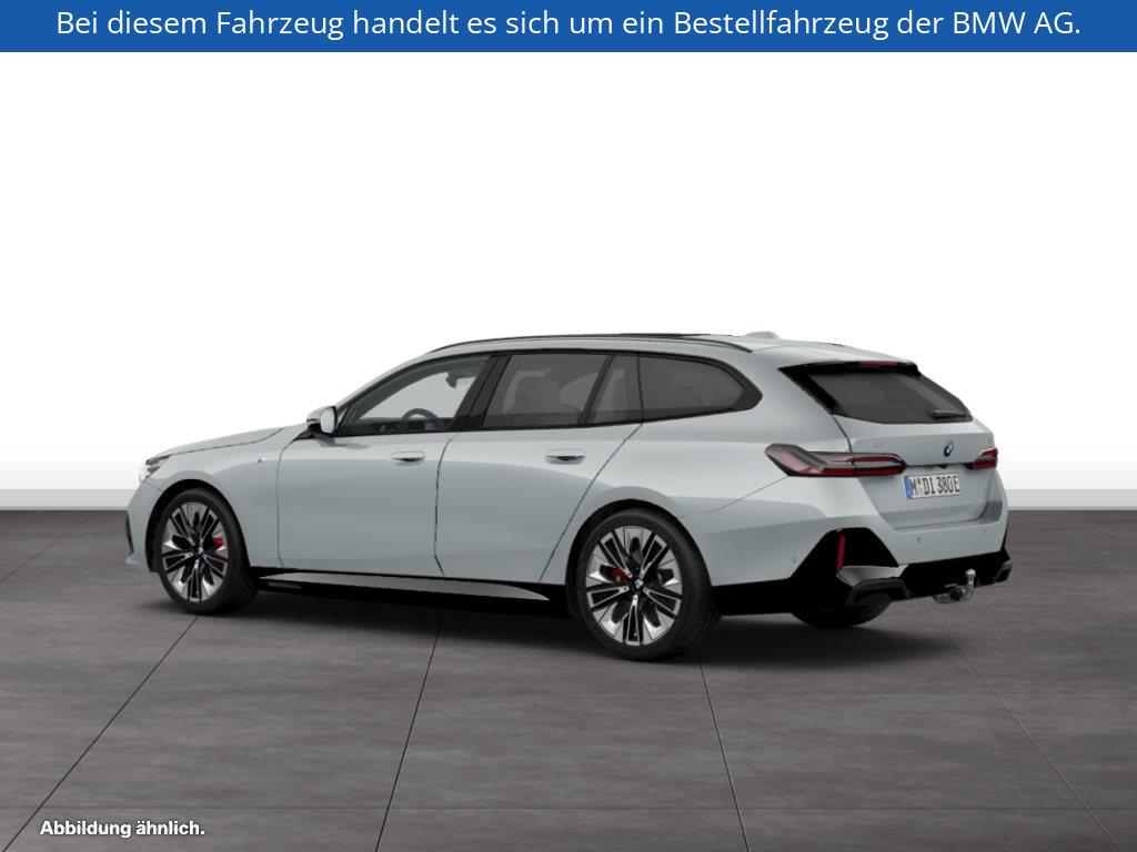 Fahrzeugabbildung BMW i5 eDrive40 Touring