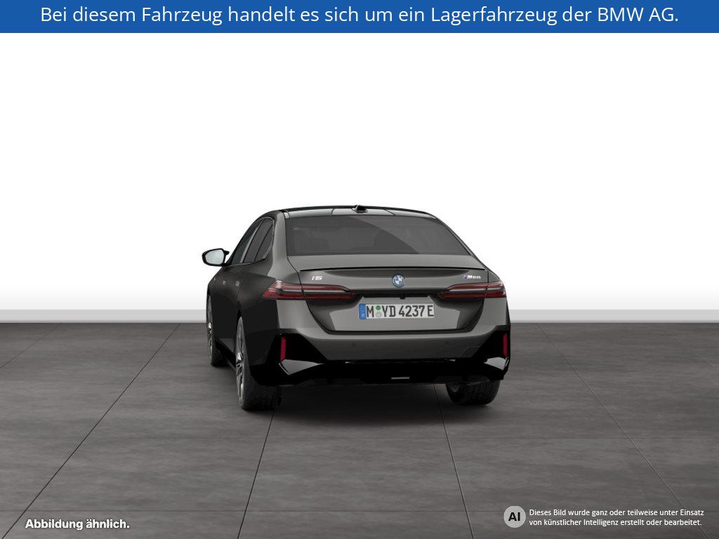 Fahrzeugabbildung BMW i5 M60 xDrive Limousine