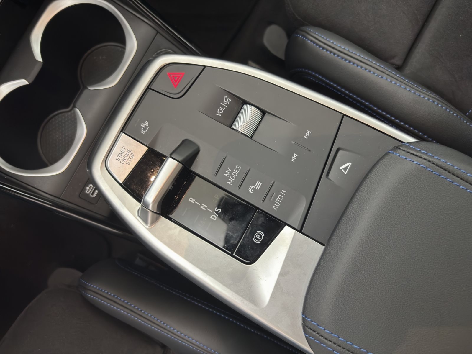 Fahrzeugabbildung BMW X1 sDrive20i [M Sport, AHK, ACC, RFK, 18 LMR]