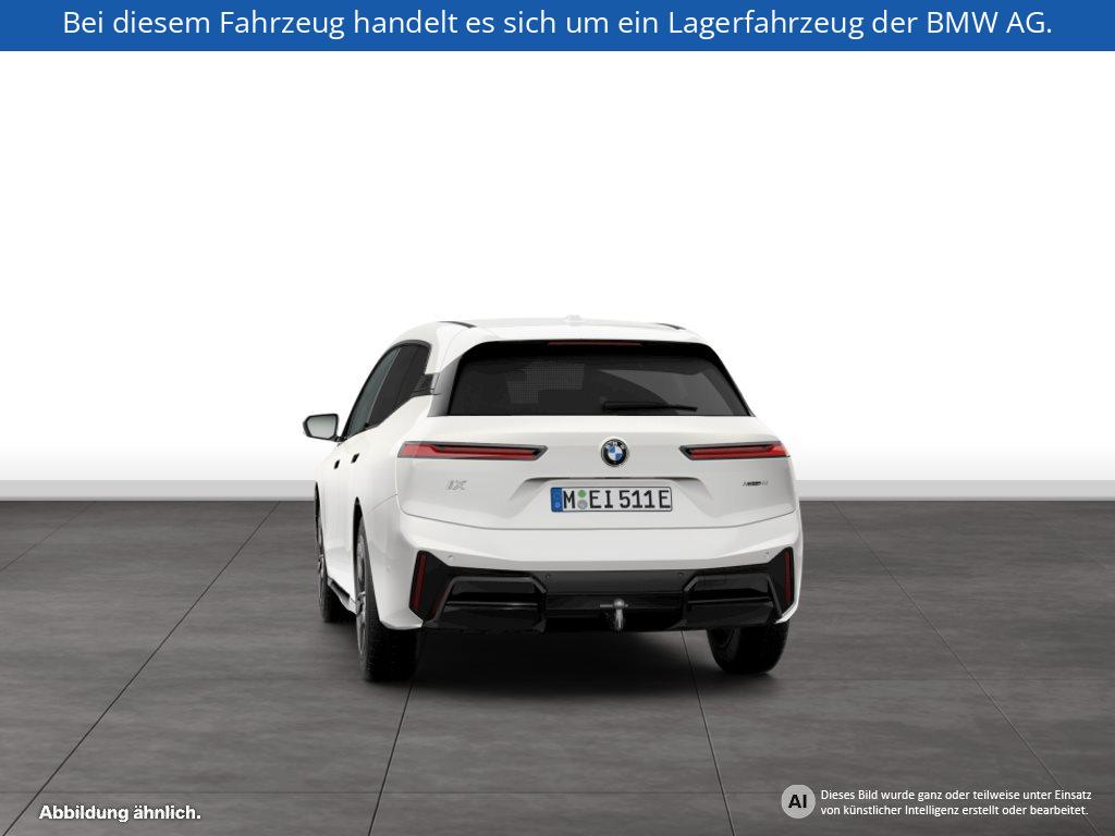 Fahrzeugabbildung BMW iX xDrive45