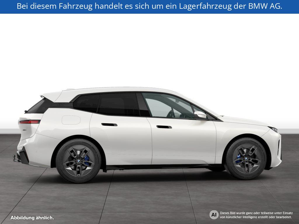 Fahrzeugabbildung BMW iX xDrive45