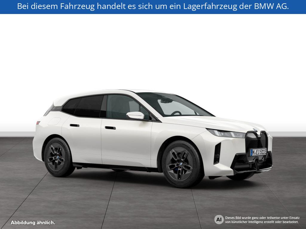Fahrzeugabbildung BMW iX xDrive45