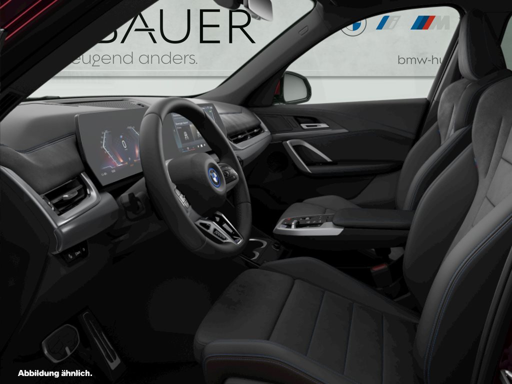 Fahrzeugabbildung BMW iX1 eDrive20 [M Sport Pro, AHK, ACC, 19 LMR, RFK]