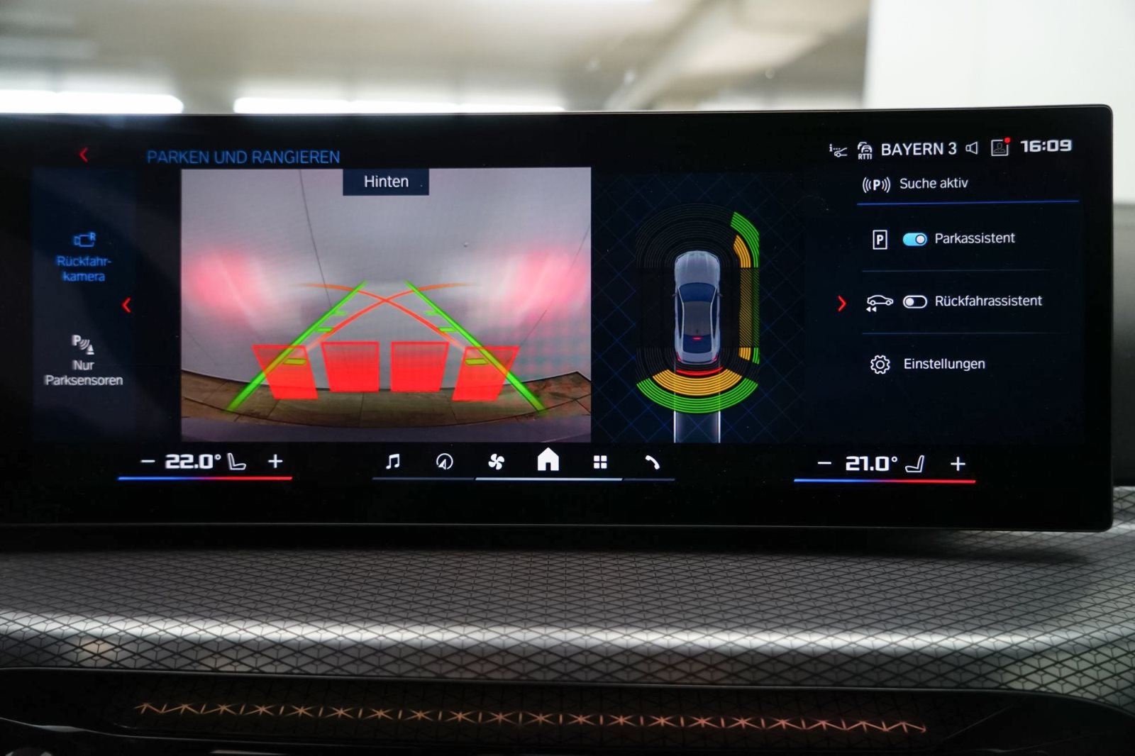Fahrzeugabbildung BMW M4 Coupé Competition xDrive [NEUES MODELL, HUD, ACC]