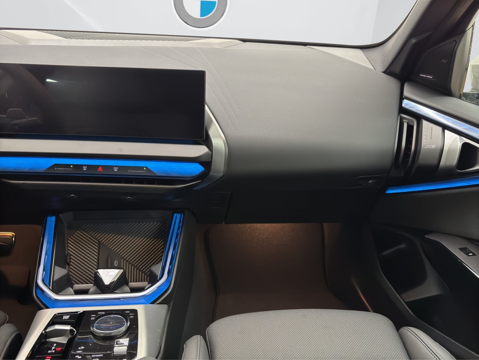 Fahrzeugabbildung BMW X3 20d xDrive [M Sport Pro, AHK, ACC, Sitze elektr.]