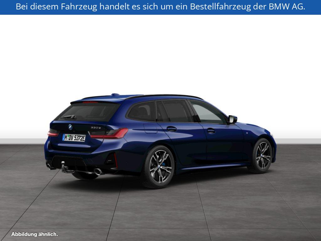 Fahrzeugabbildung BMW 330e Touring
