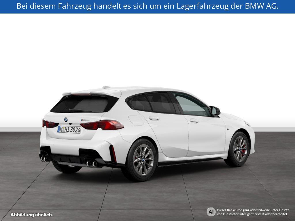 Fahrzeugabbildung BMW M135 xDrive