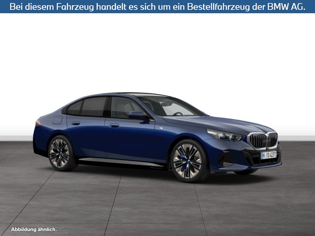 Fahrzeugabbildung BMW i5 eDrive40 Limousine