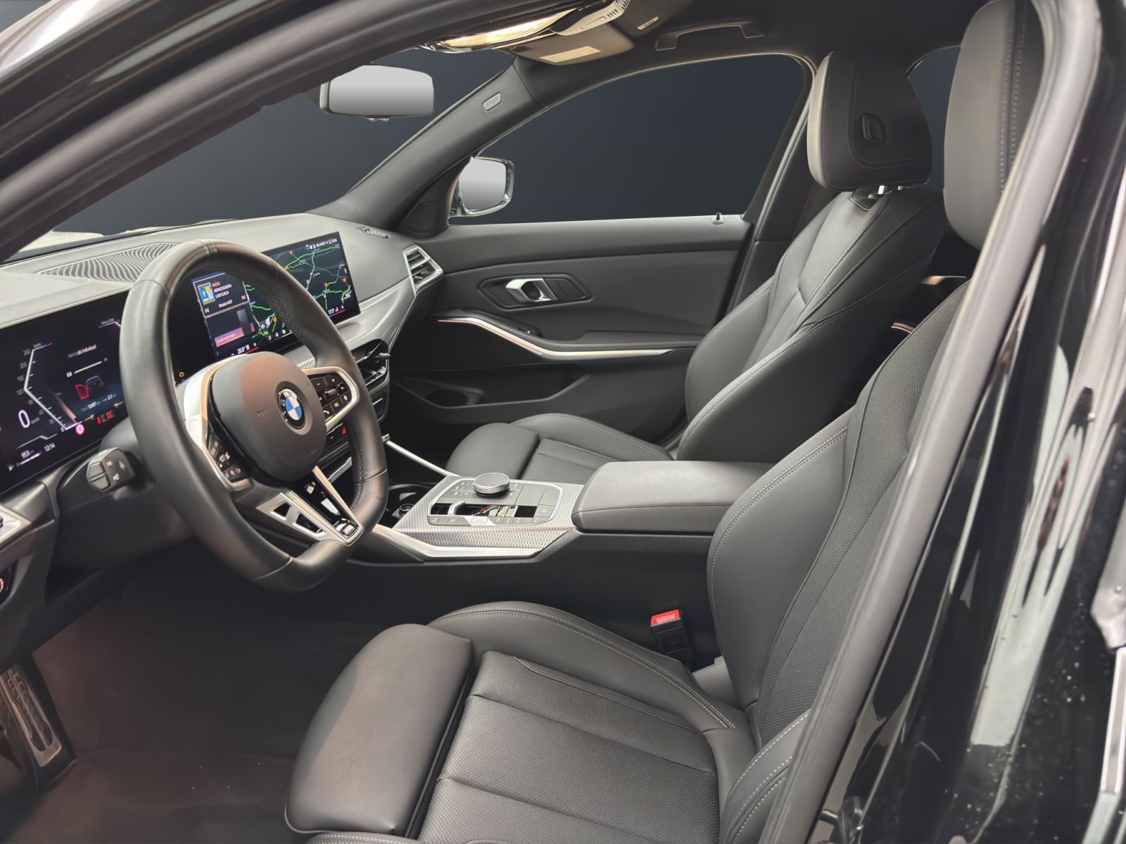 Fahrzeugabbildung BMW 318d Touring [M Sport, LC+, ACC, RFK, AHK]