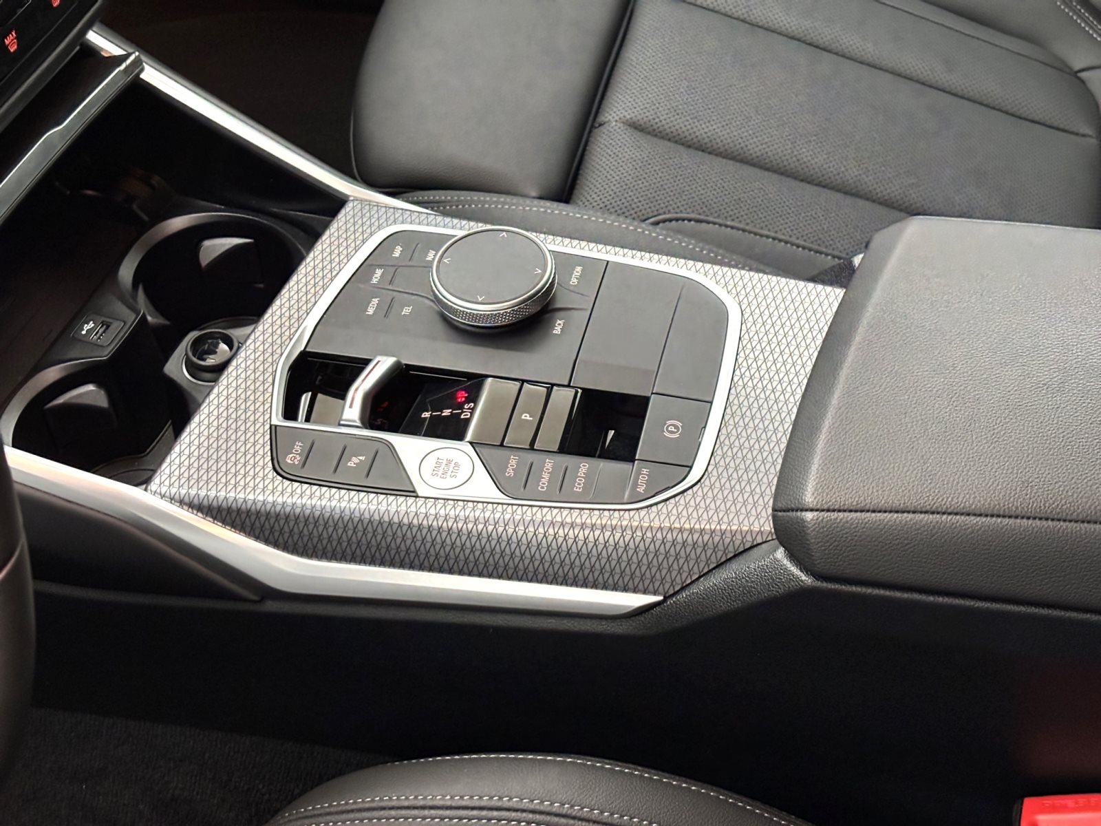 Fahrzeugabbildung BMW 318d Touring [M Sport, LC+, ACC, RFK, AHK]