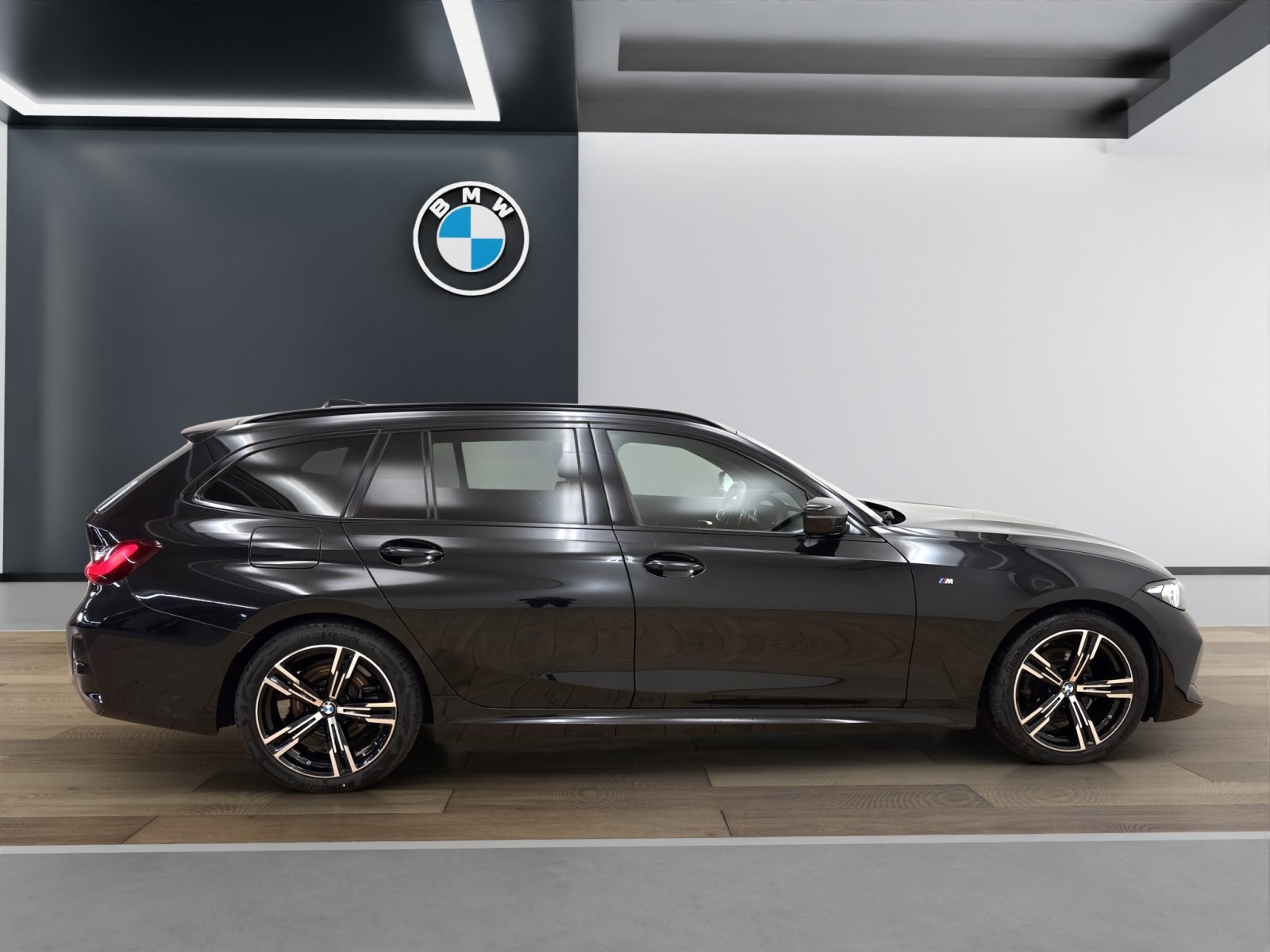 Fahrzeugabbildung BMW 318d Touring [M Sport, LC+, ACC, RFK, AHK]