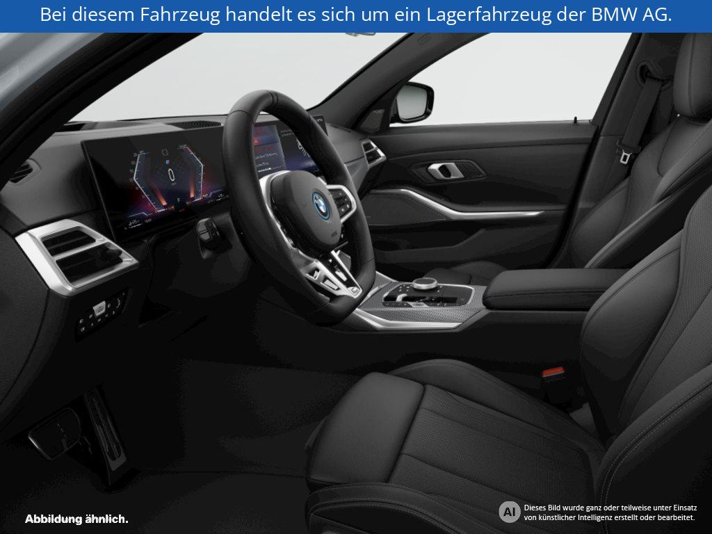 Fahrzeugabbildung BMW 330e xDrive Limousine