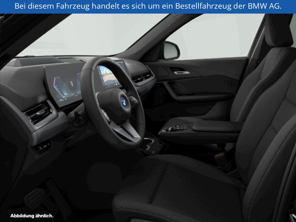 Fahrzeugabbildung BMW X1 xDrive25e