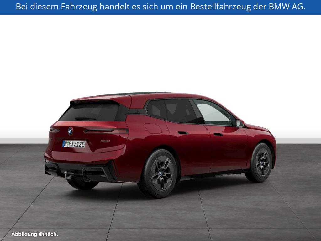 Fahrzeugabbildung BMW iX xDrive60