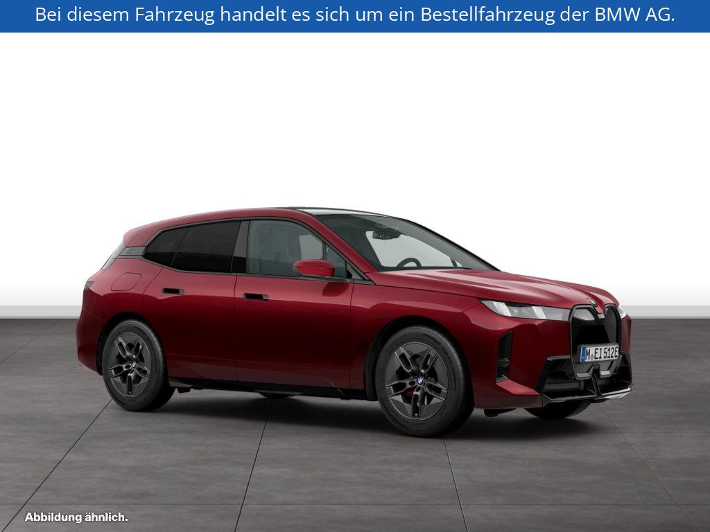 Fahrzeugabbildung BMW iX xDrive60