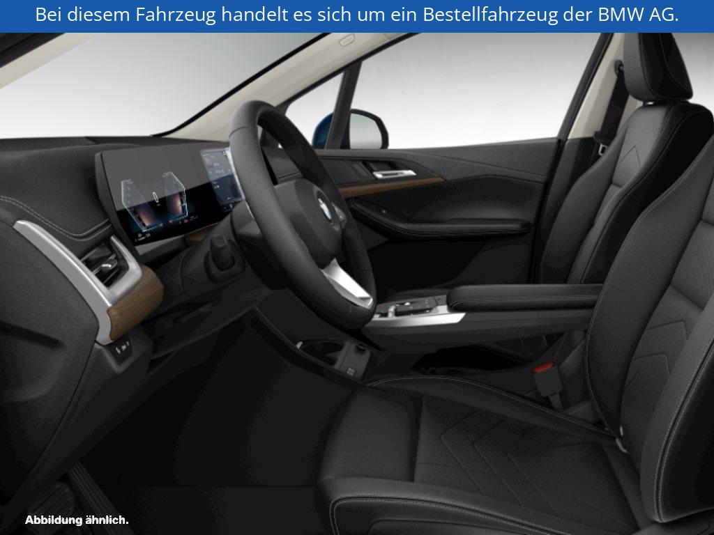Fahrzeugabbildung BMW 220i Active Tourer