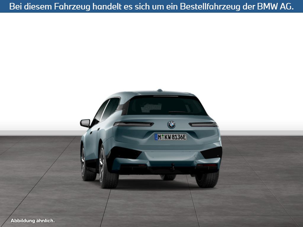 Fahrzeugabbildung BMW iX xDrive40