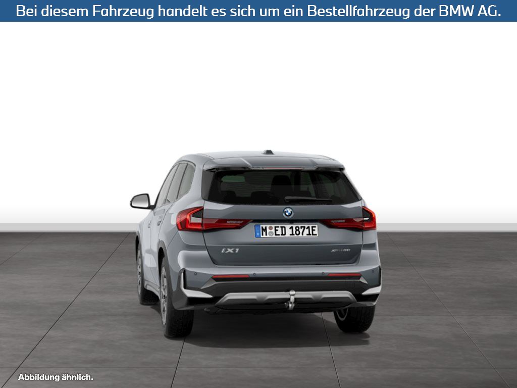 Fahrzeugabbildung BMW iX1 xDrive30