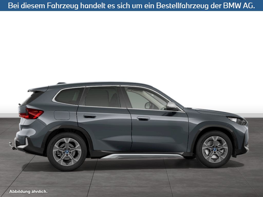 Fahrzeugabbildung BMW iX1 xDrive30