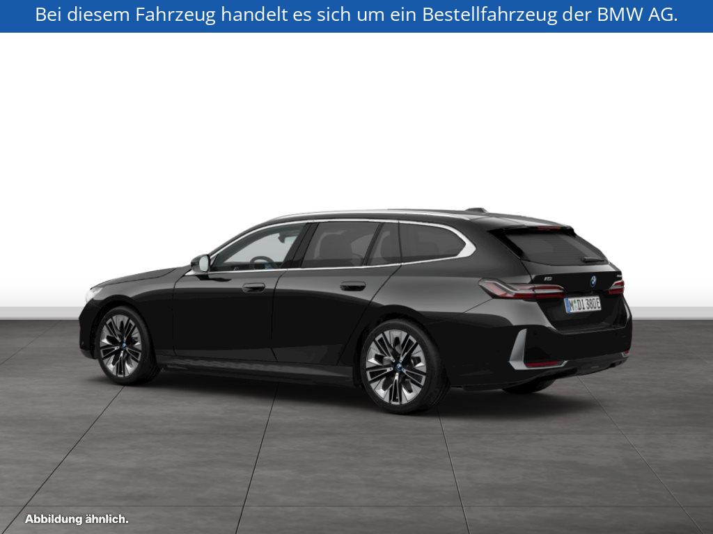 Fahrzeugabbildung BMW i5 eDrive40 Touring