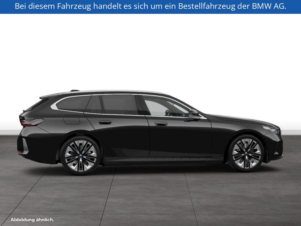 Fahrzeugabbildung BMW i5 eDrive40 Touring