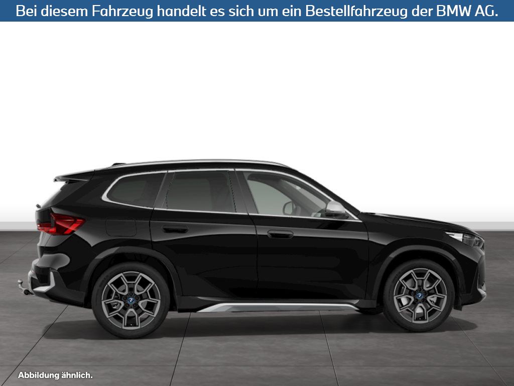 Fahrzeugabbildung BMW iX1 eDrive20