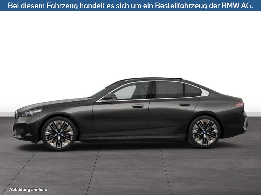 Fahrzeugabbildung BMW i5 eDrive40 Limousine