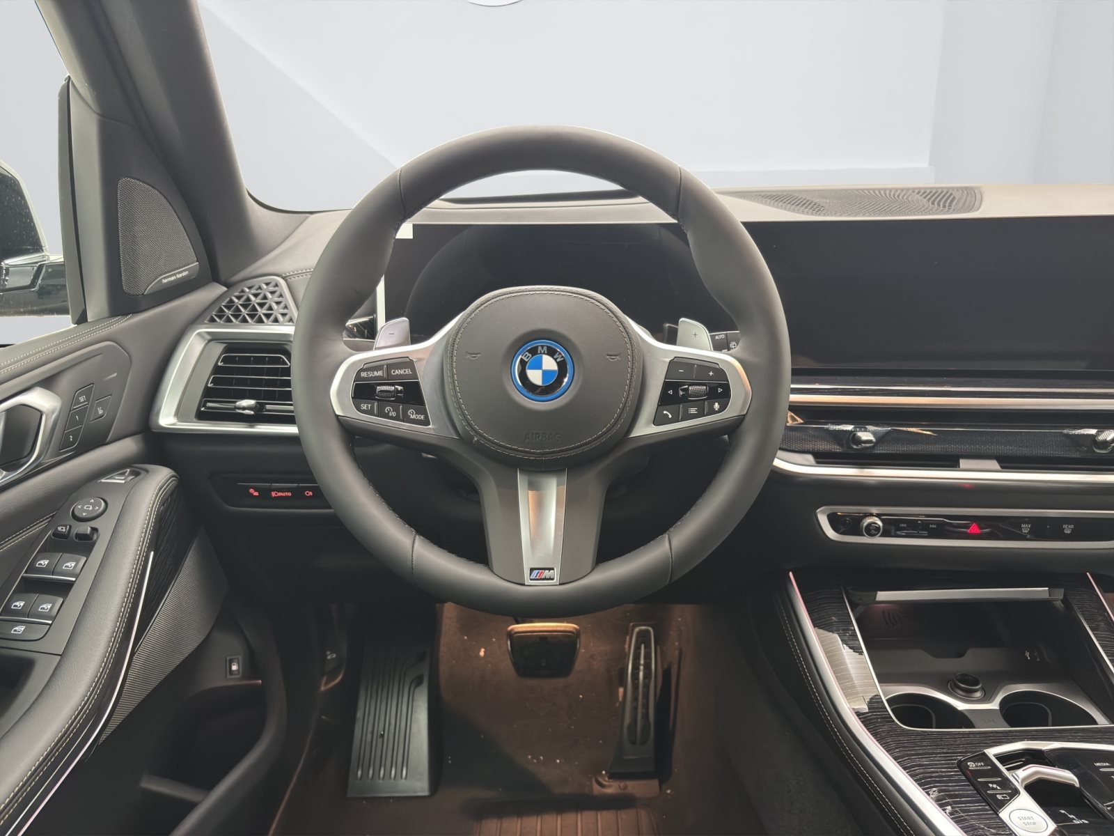 Fahrzeugabbildung BMW X5 xDrive50e [M Sport Pro, HUD, AHK, ACC, 22 LMR]