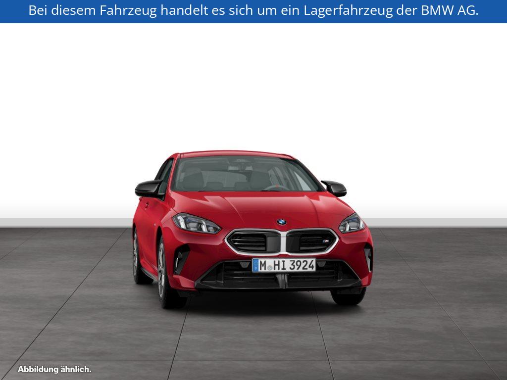 Fahrzeugabbildung BMW M135 xDrive
