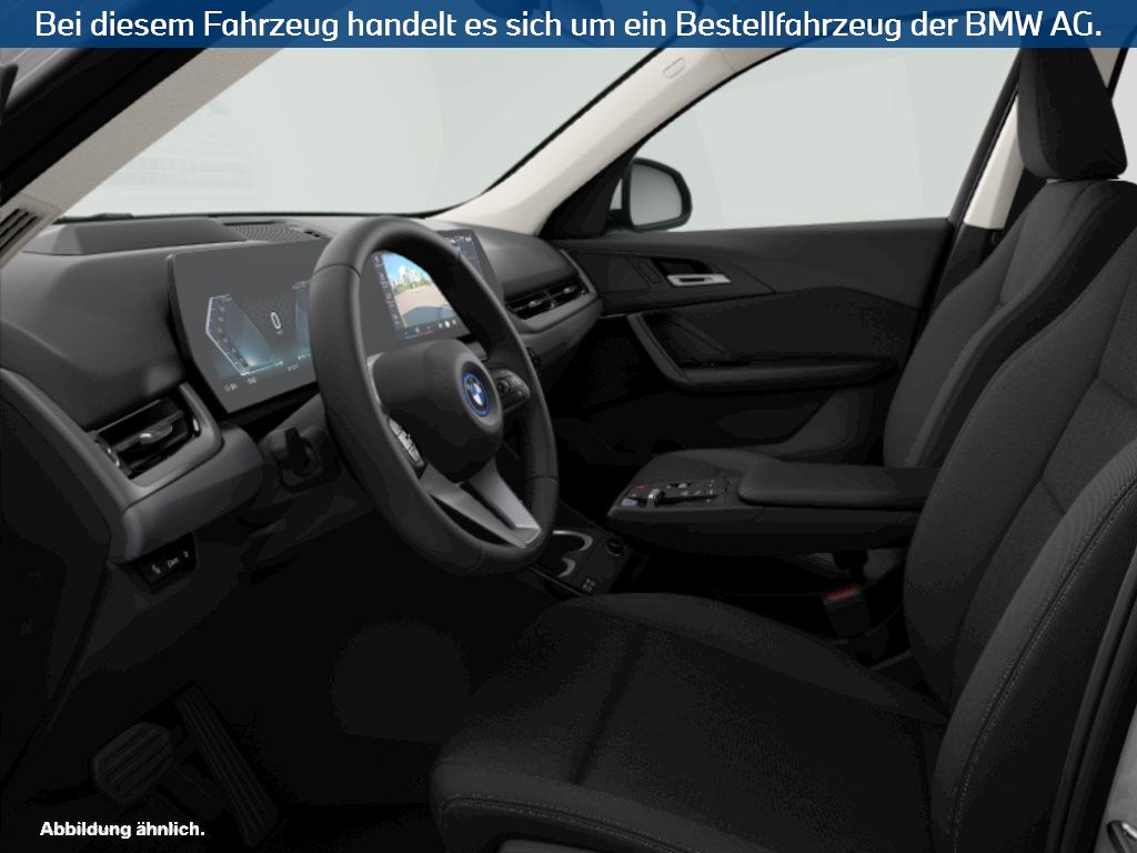 Fahrzeugabbildung BMW iX1 xDrive30