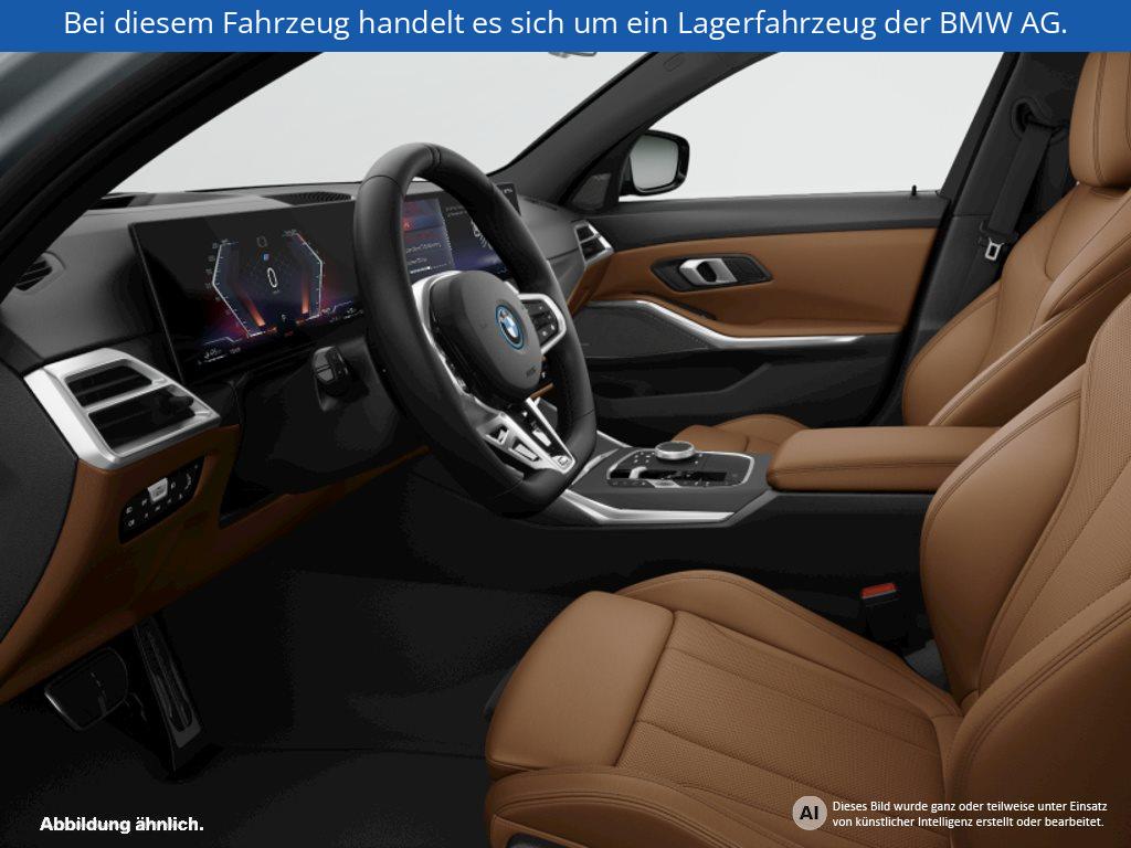 Fahrzeugabbildung BMW 330e Touring