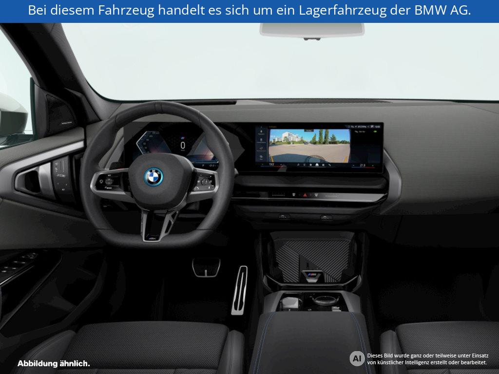 Fahrzeugabbildung BMW X3 30e xDrive