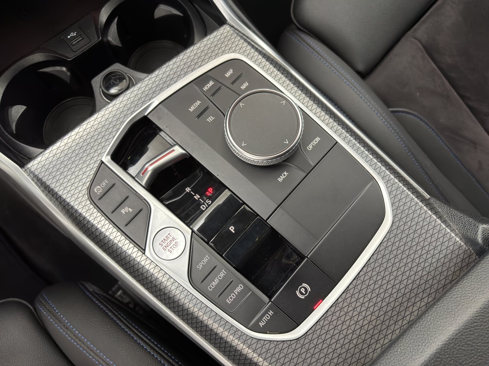 Fahrzeugabbildung BMW M340d xDrive Touring [M Sport Pro, DA Prof, RFK]