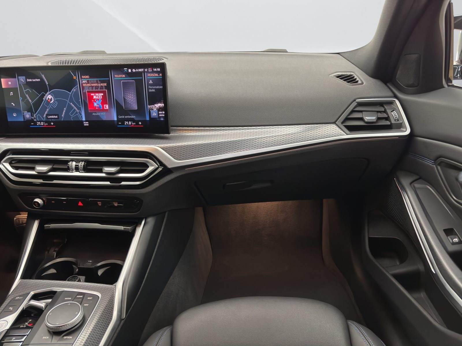Fahrzeugabbildung BMW M340d xDrive Touring [M Sport Pro, DA Prof, RFK]