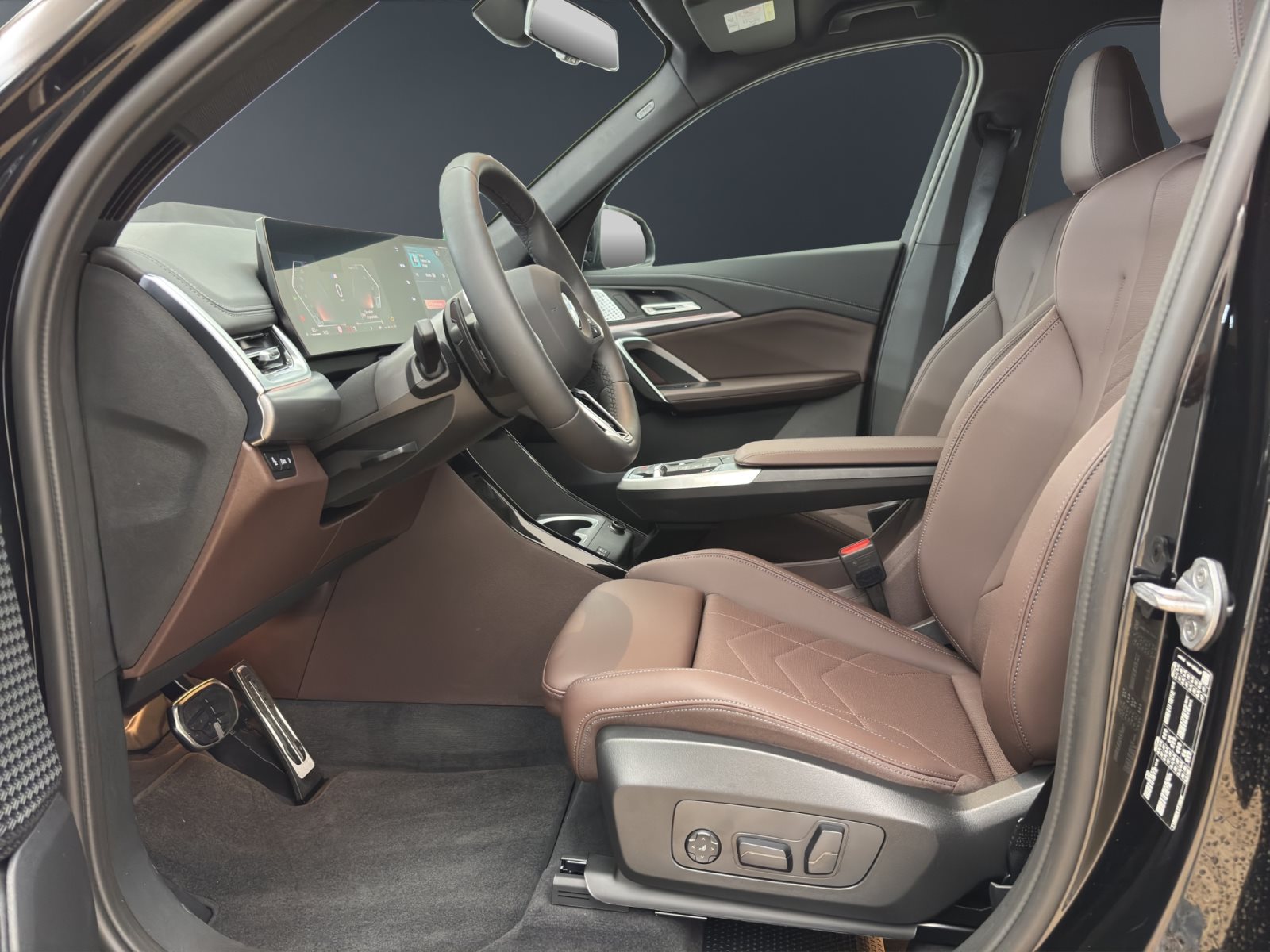 Fahrzeugabbildung BMW X1 sDrive20i [M Sport, HUD, AHK, ACC, Sitze elektr.]