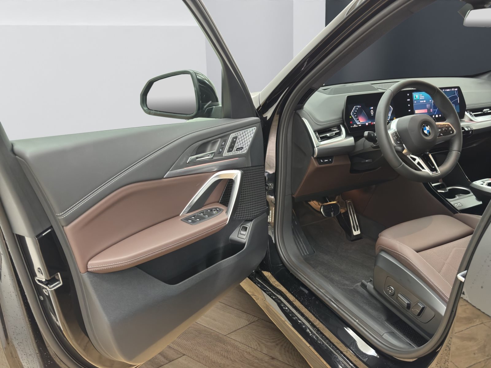 Fahrzeugabbildung BMW X1 sDrive20i [M Sport, HUD, AHK, ACC, Sitze elektr.]