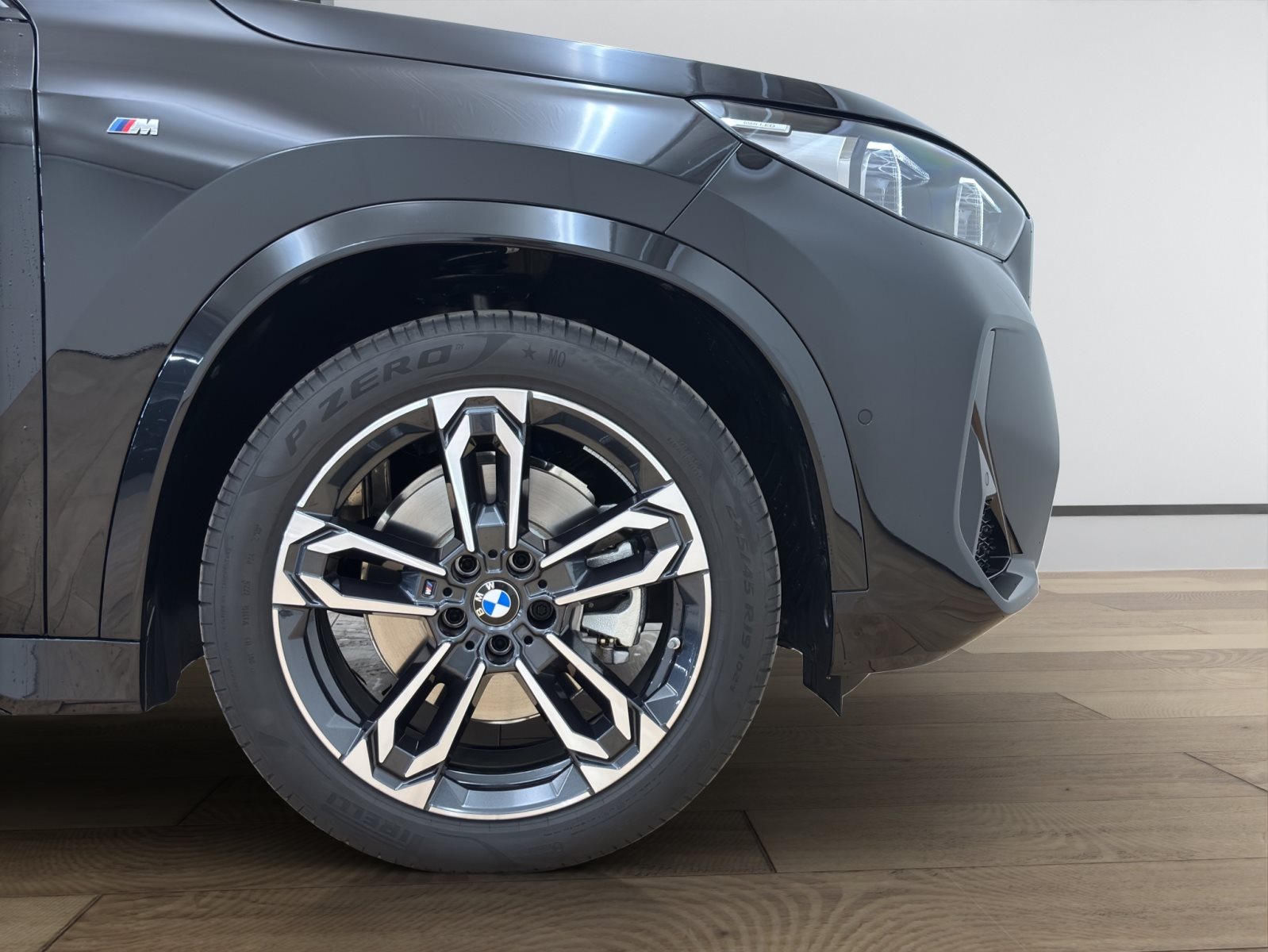 Fahrzeugabbildung BMW X1 sDrive20i [M Sport, HUD, AHK, ACC, Sitze elektr.]